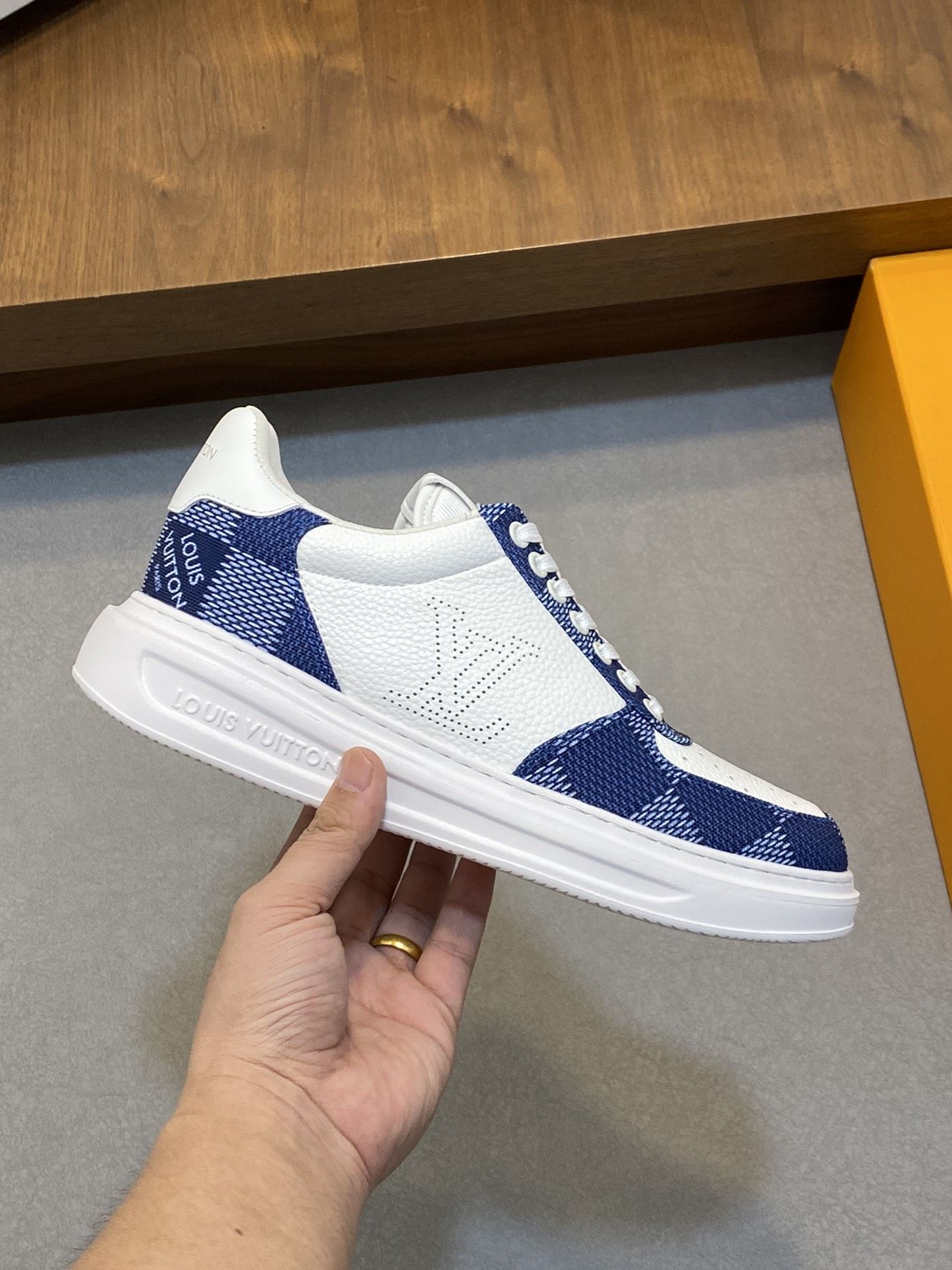 Louis Vuitton Low Shoes